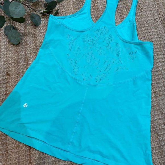 Lululemon Racerback Workout Tank- Size 4 - Picture 2 of 2